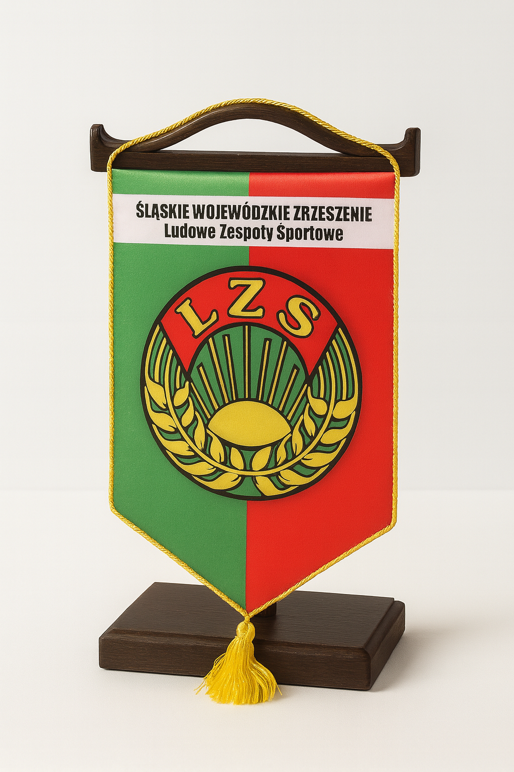 Proporczyk Ludowego Klubu Sportowego LKS Hucina