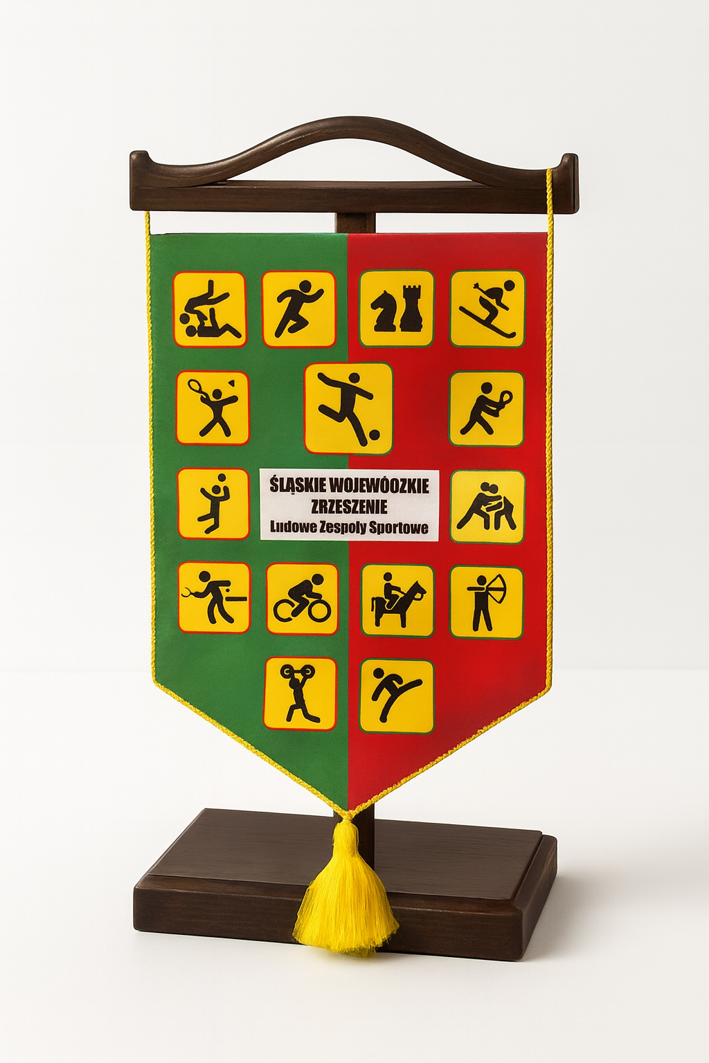 Proporczyk Śląskiego Zrzeszenia Ludowych Zespołów Sportowych z symbolami sportowymi