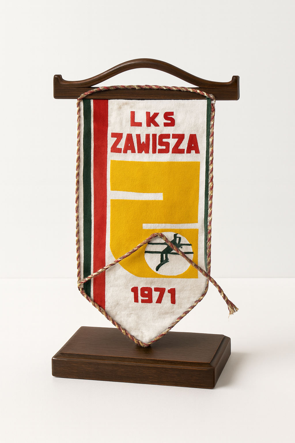 Proporczyk LKS Zawisza z Sulechowa z 1971 roku