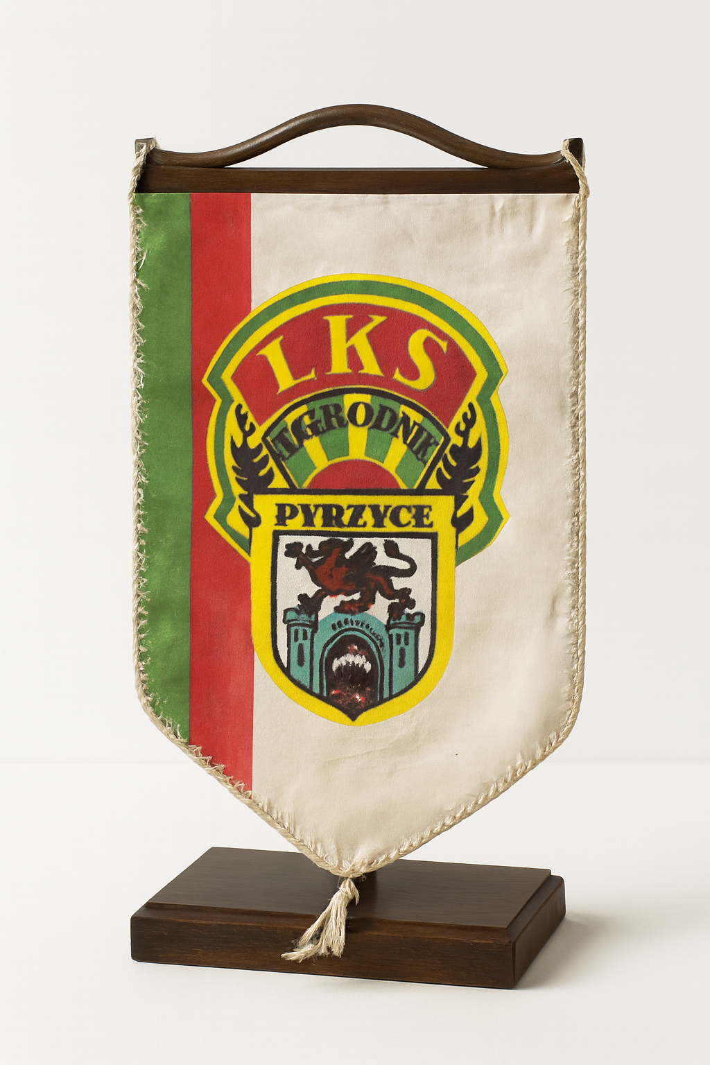 Proporczyk LKS Ogrodnik Pyrzyce z herbem klubu