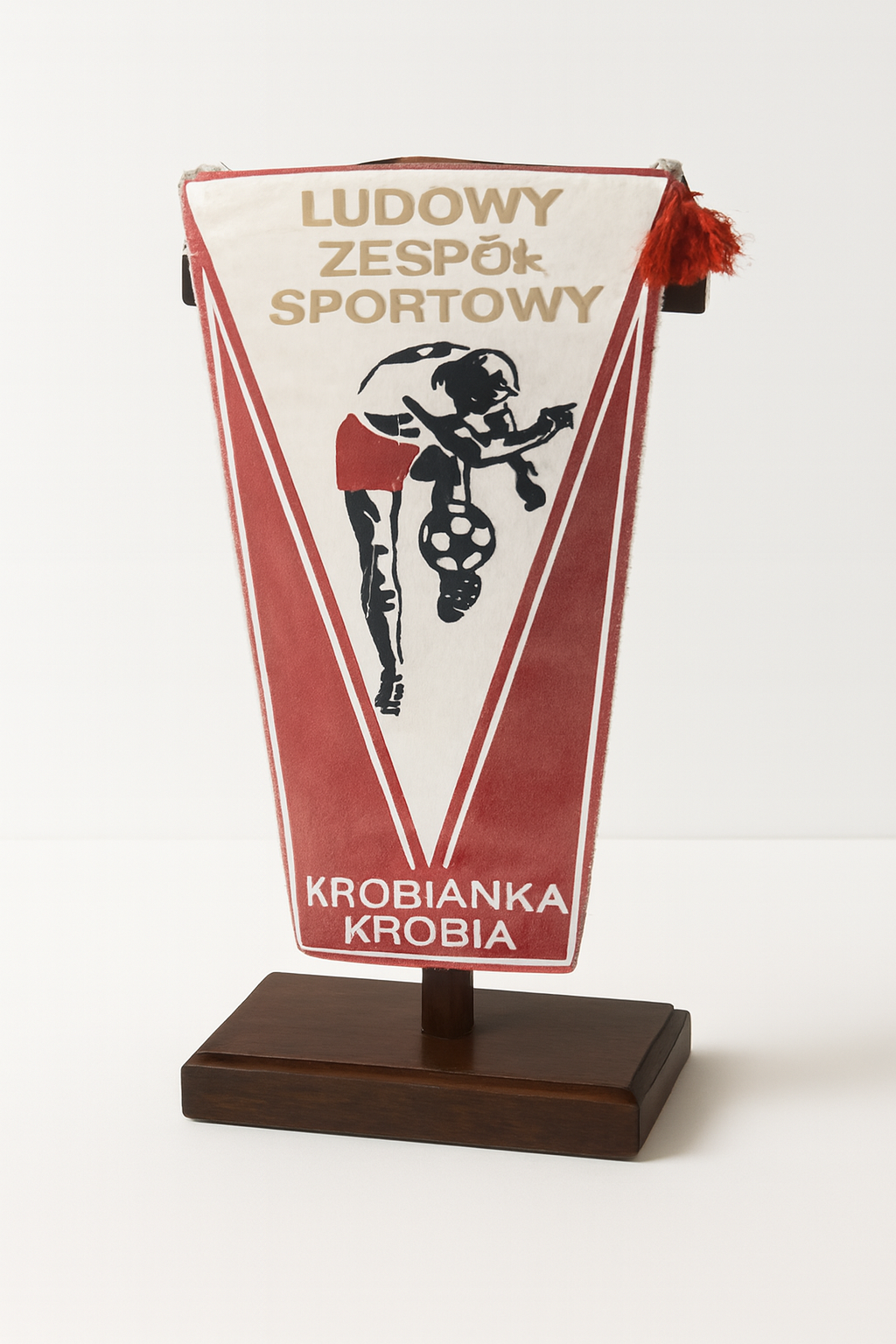 Proporczyk LZS Krobanka z wizerunkiem piłkarza