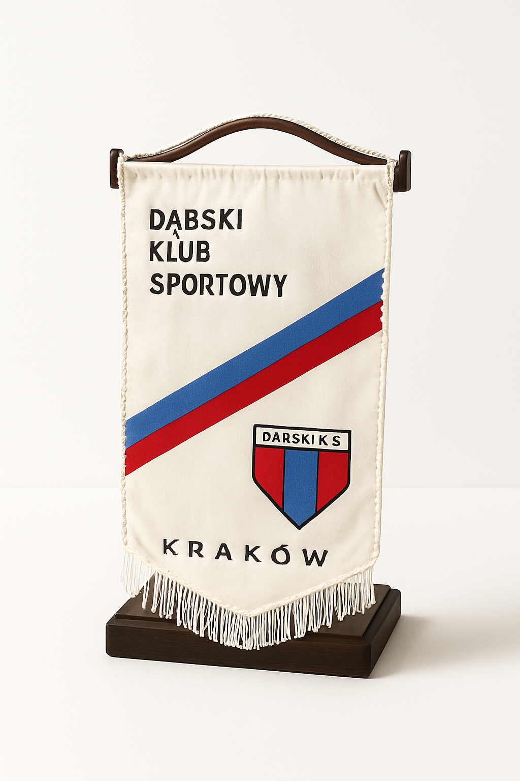 Proporczyk Dąbskiego Klubu Sportowego z Krakowa