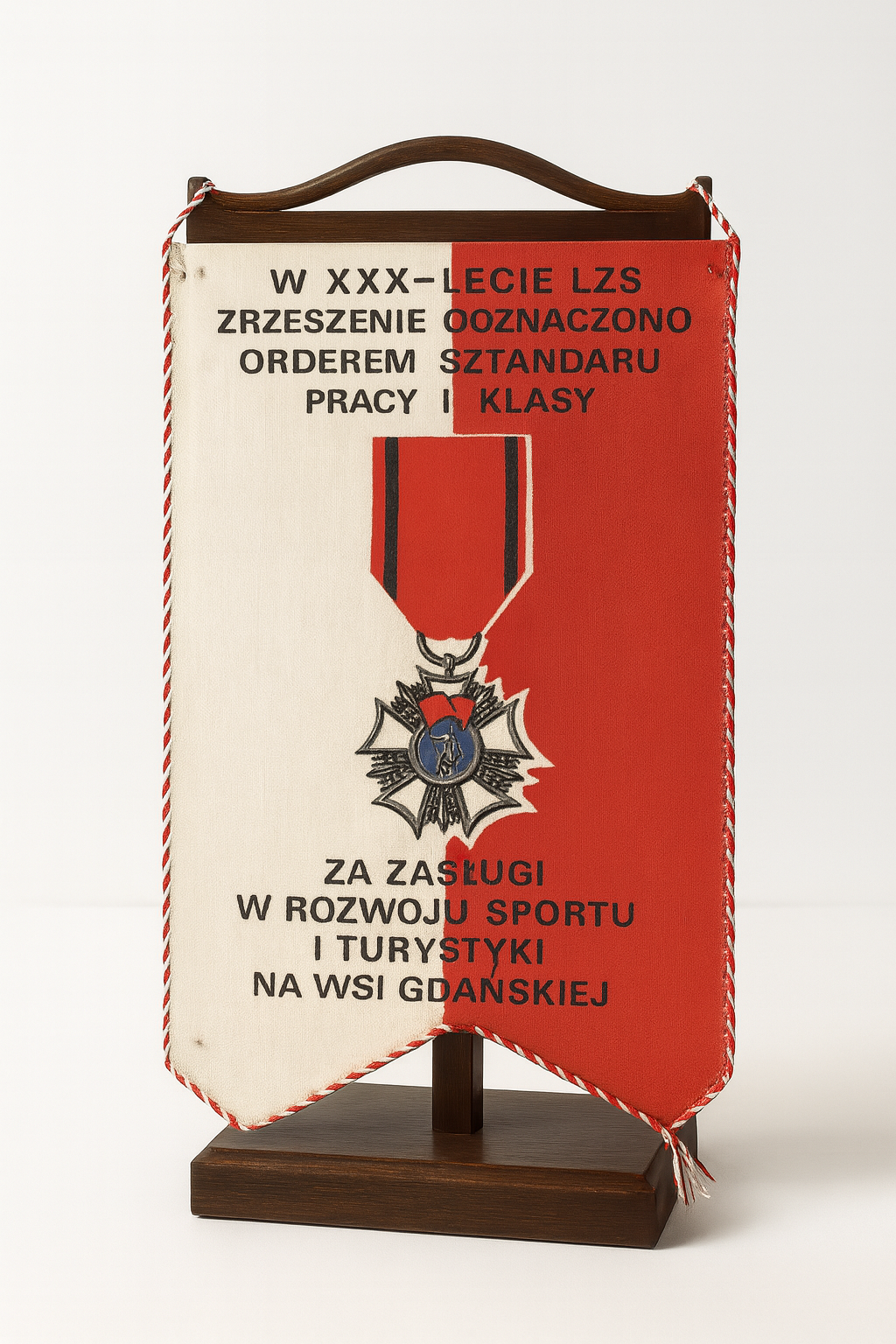 Proporczyk z okazji XXX-lecia LZS z Orderem Sztandaru Pracy II Klasy.