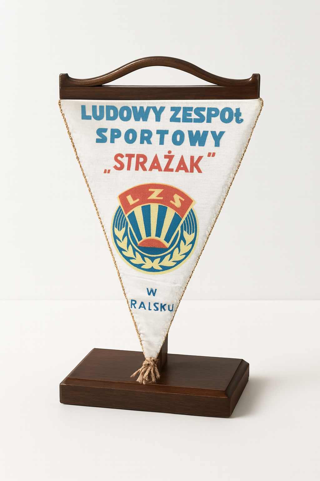 Proporczyk Ludowego Zespołu Sportowego Strażak w Rajsku