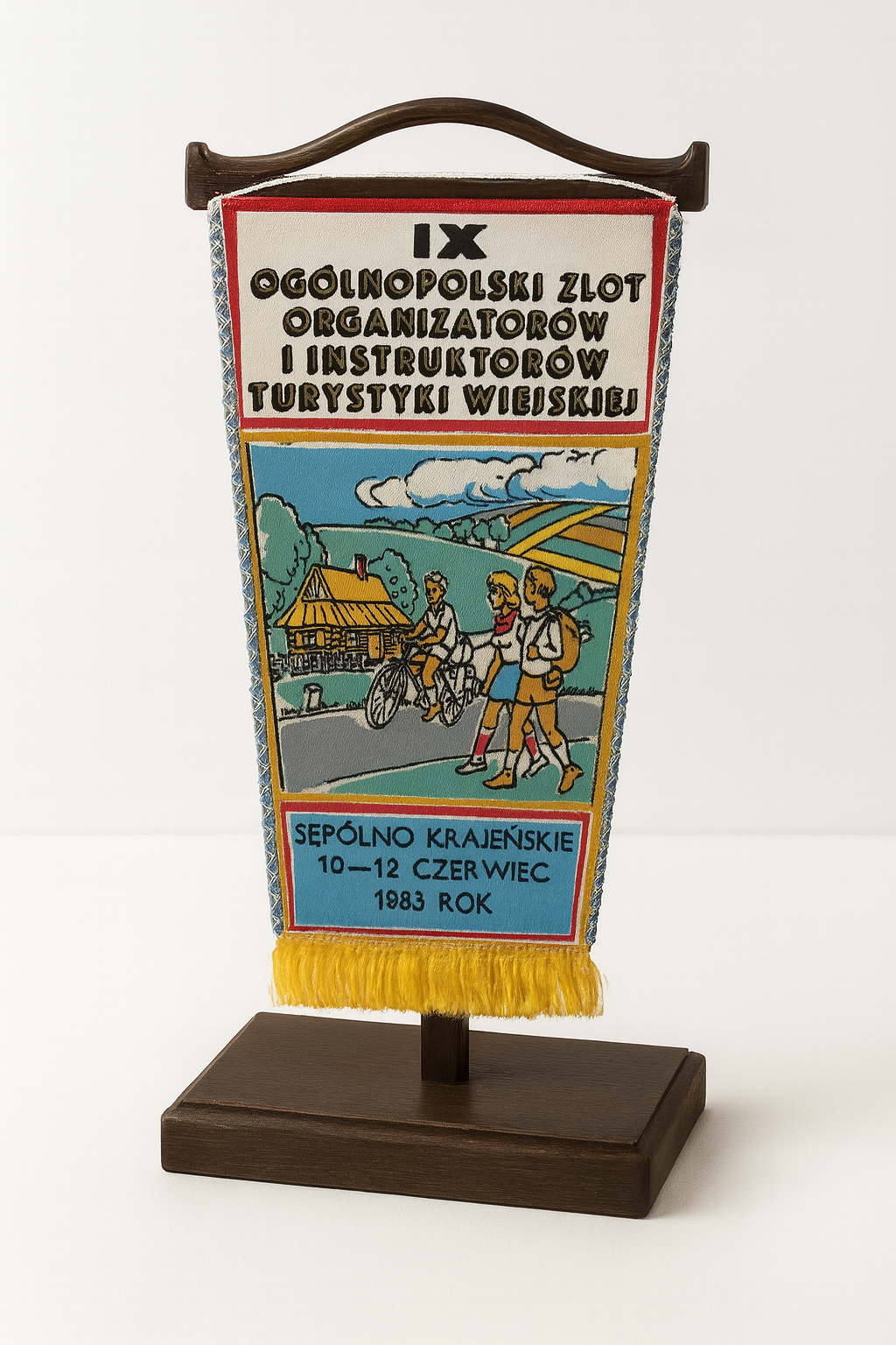 Proporczyk IX Ogólnopolskiego Zlotu Organizatorów i Instruktorów Turystyki Wiejskiej