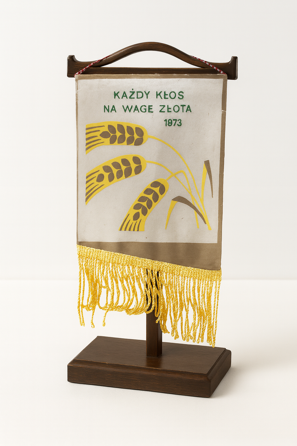 Proporczyk Każdy Kłos Na Wagę Złota z 1973 roku