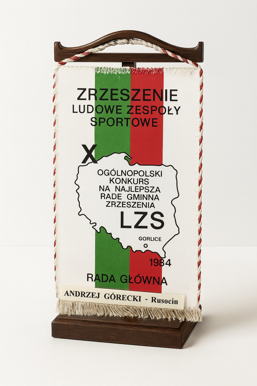Proporczyk Zrzeszenia LZS z Ogólnopolskiego Konkursu na Najlepszą Radę Gminną
