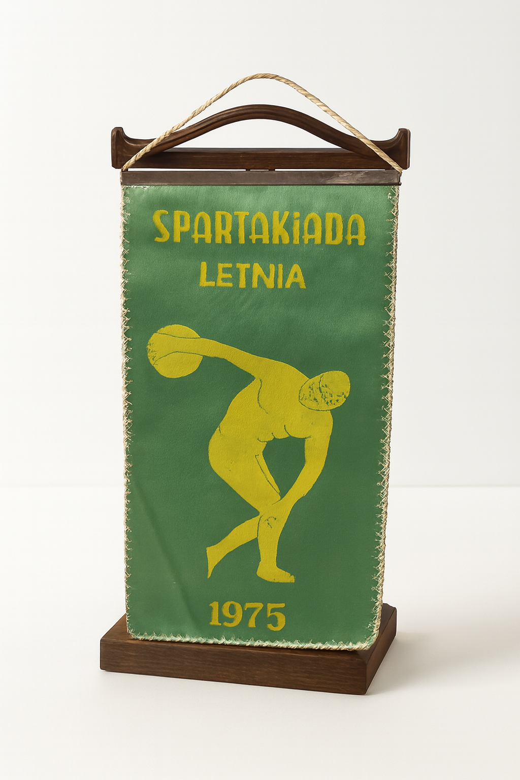 Proporczyk Spartakiady Letniej 1975 - sportowy eksponat muzealny