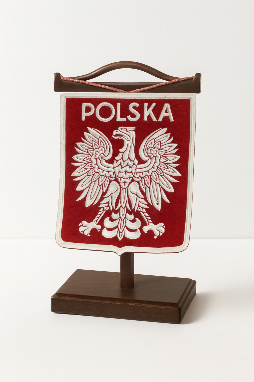 Przypinka z herbem Polski
